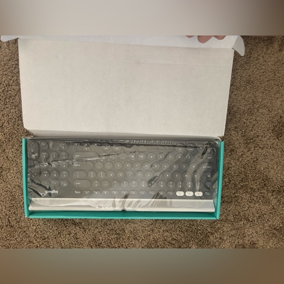 Multi-device K780 wireless keyboard | Logitech | Bluetooth keyboard - Picture 5 of 15